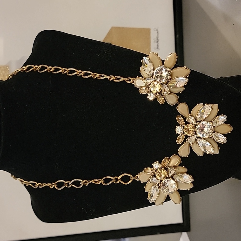 J Crew Nude Tan Beige Clear Faux Gemstone Gold Tone Fashion Costume Necklace